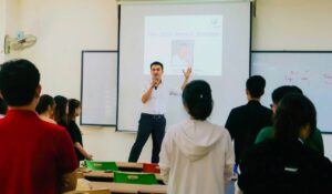 10 TALK SHOW GIẢI TRÍ